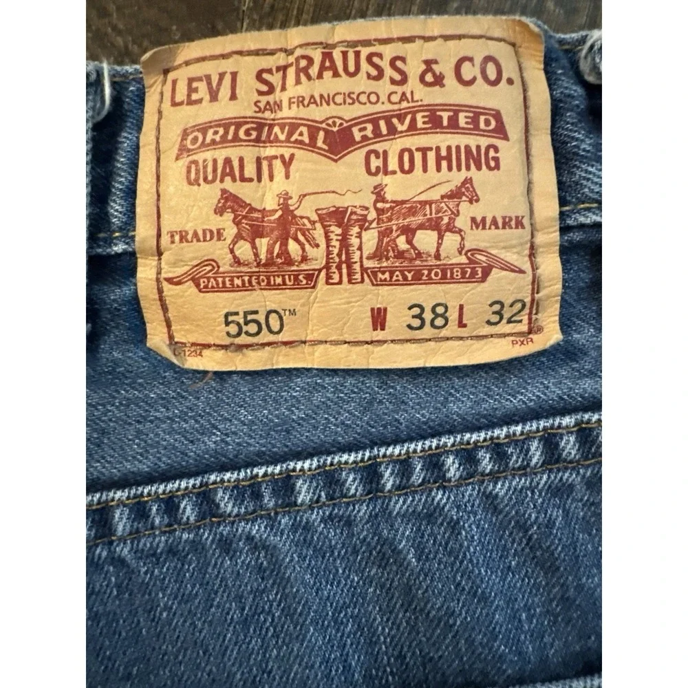 Levis Jeans 550 Relaxed Fit Blue Medium Wash Mens Size 38x32 High Rise - Picture 10 of 10